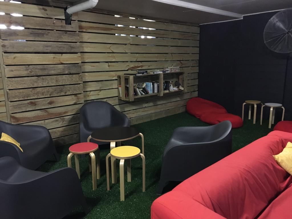 Maxmee Backpackers Resort 黄金海岸 外观 照片