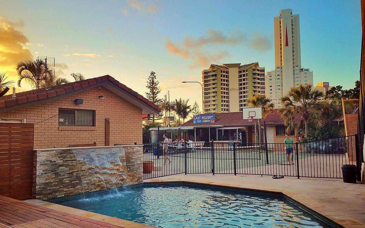 Maxmee Backpackers Resort 黄金海岸 外观 照片